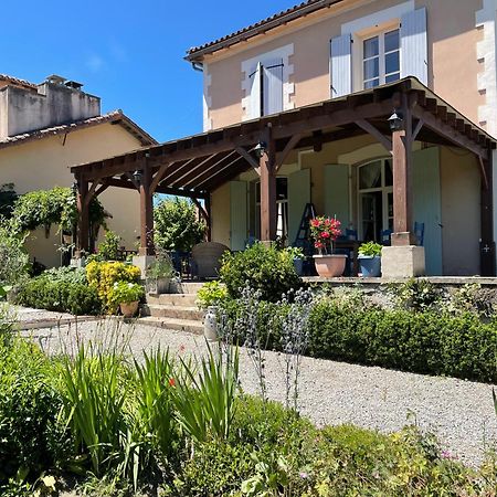 La Grange Terrou Pension Saint-Germain-de-Confolens Buitenkant foto