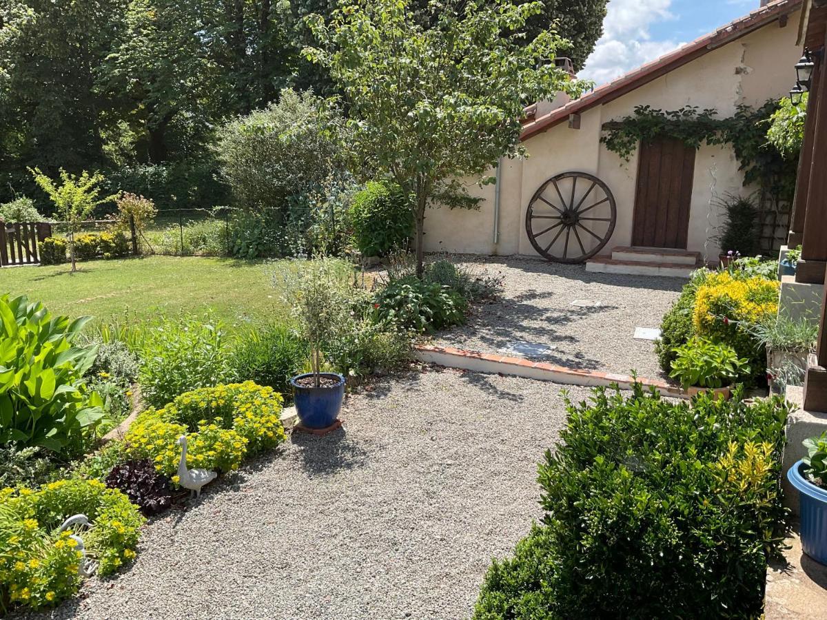 La Grange Terrou Pension Saint-Germain-de-Confolens Buitenkant foto