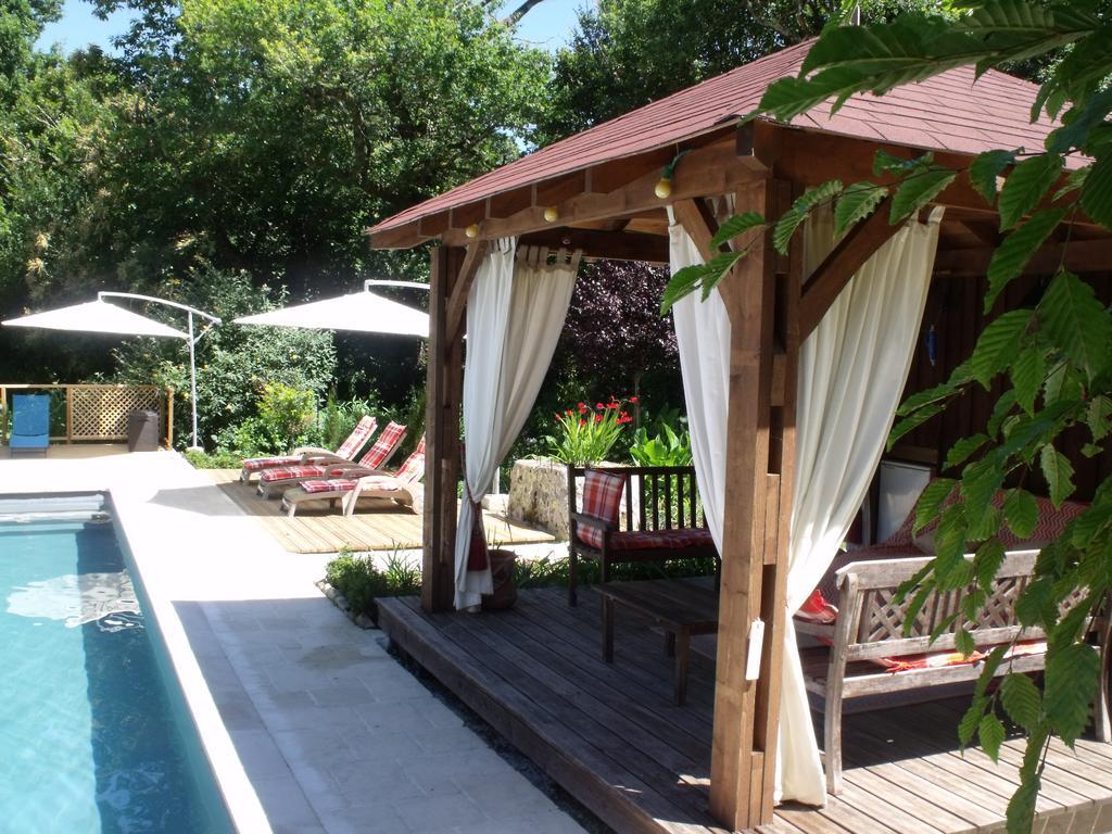 La Grange Terrou Pension Saint-Germain-de-Confolens Buitenkant foto